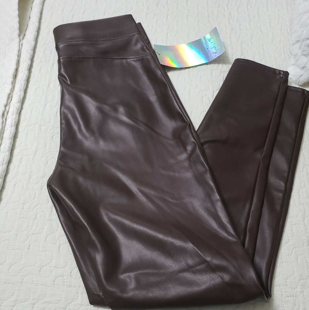 Faux leather leggings